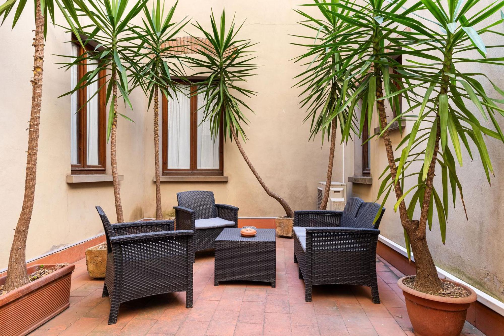 Signoria Apartment With Patio Firenze Eksteriør bilde